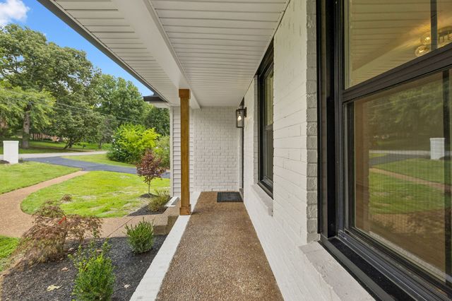 108 Airfloat Dr, Hendersonville, TN 37075