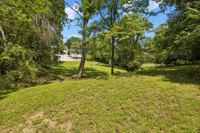 108 Airfloat Dr, Hendersonville, TN 37075