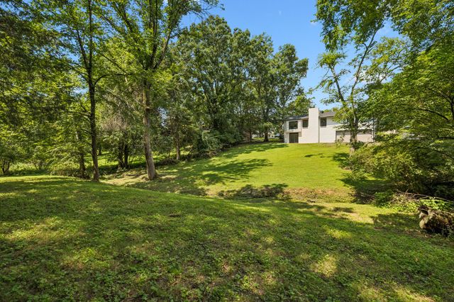 108 Airfloat Dr, Hendersonville, TN 37075