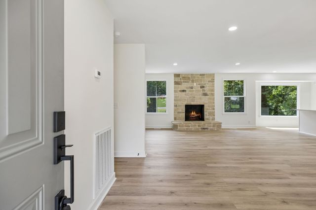 108 Airfloat Dr, Hendersonville, TN 37075