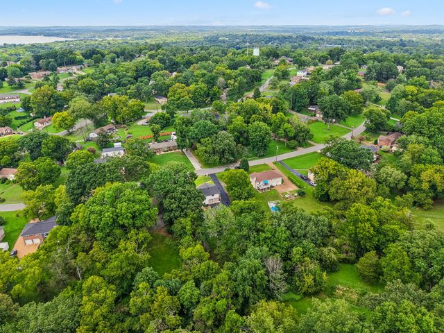 108 Airfloat Dr, Hendersonville, TN 37075