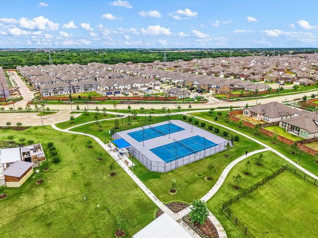 904 Pismo Creek Lane, Katy, TX 77493