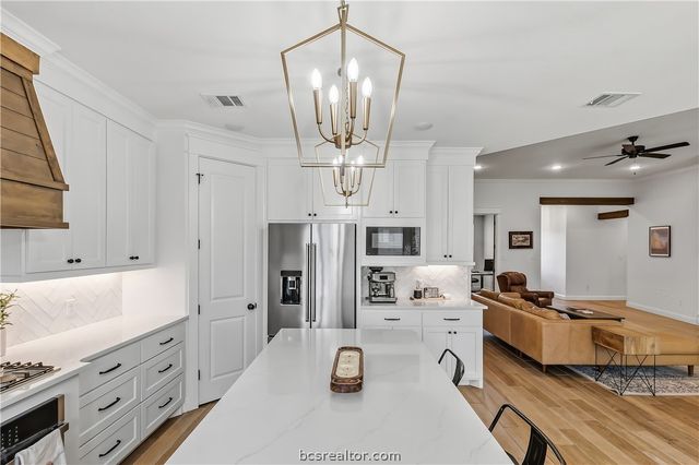 4330 Fox River Lane, Bryan, TX 77802