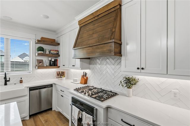 4330 Fox River Lane, Bryan, TX 77802