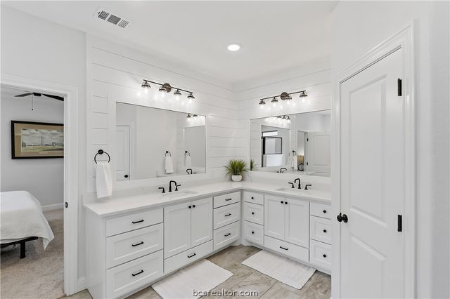 4330 Fox River Lane, Bryan, TX 77802