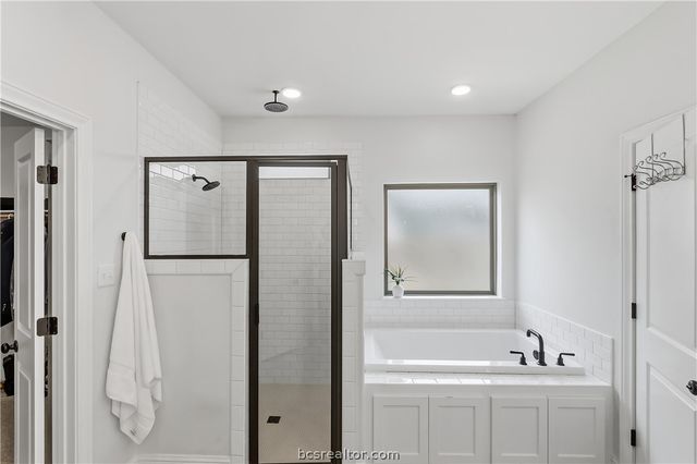 4330 Fox River Lane, Bryan, TX 77802