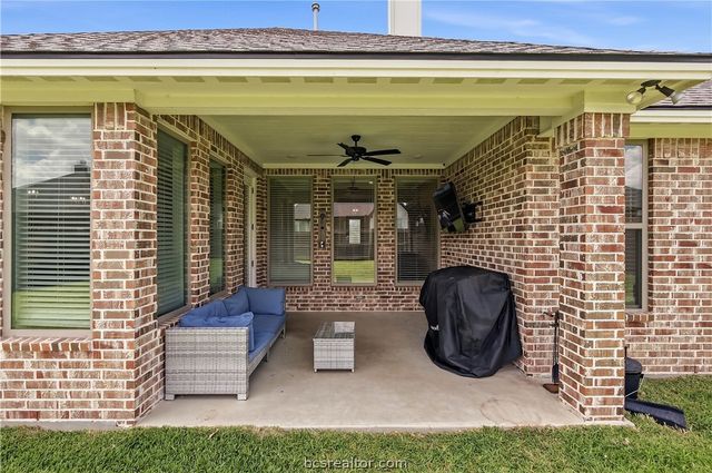 4330 Fox River Lane, Bryan, TX 77802