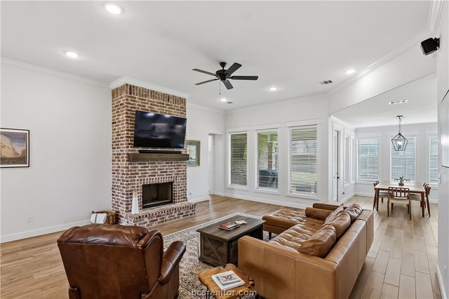 4330 Fox River Lane, Bryan, TX 77802