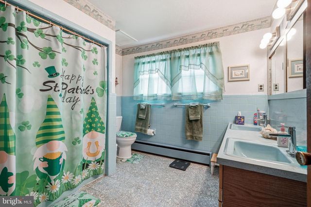 300 DELAWARE AVE, Riverside, NJ 08075