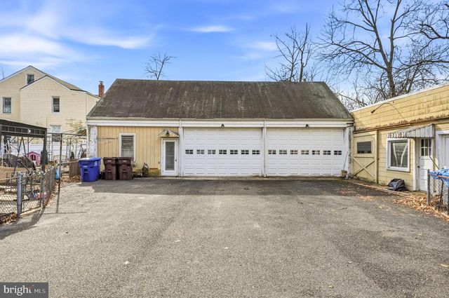 300 DELAWARE AVE, Riverside, NJ 08075