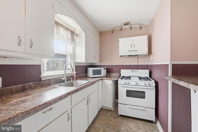 300 DELAWARE AVE, Riverside, NJ 08075