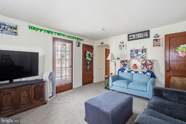 300 DELAWARE AVE, Riverside, NJ 08075