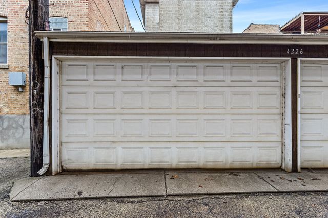 4226 N KENMORE Avenue 3, Chicago, IL 60613