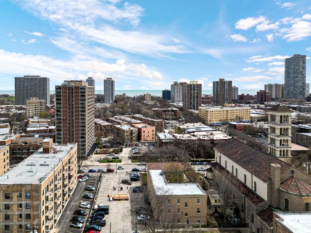 4226 N KENMORE Avenue 3, Chicago, IL 60613