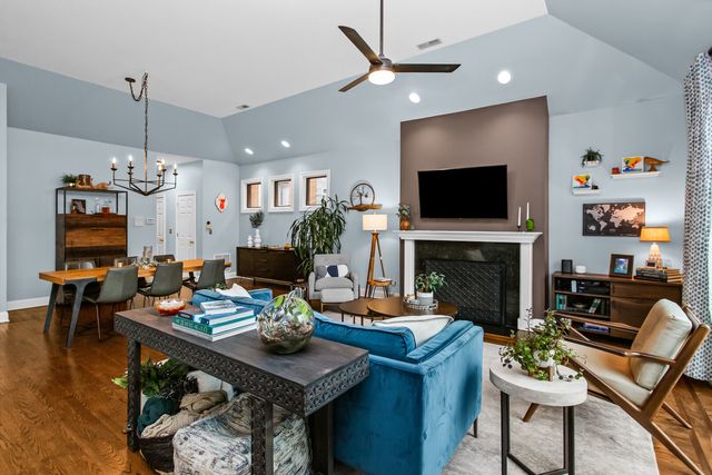 4226 N KENMORE Avenue 3, Chicago, IL 60613