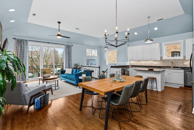 4226 N KENMORE Avenue 3, Chicago, IL 60613