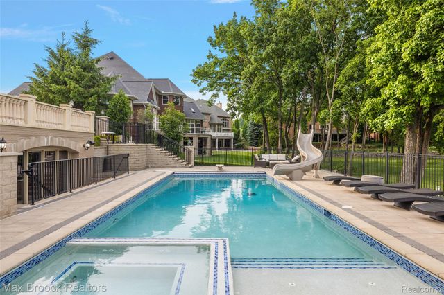 7428 Foxburg Court, Independence Charter Township, MI 48348
