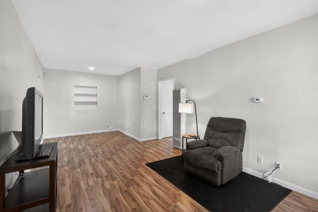 5312 Rockwell Rd, North Highlands, CA 95660