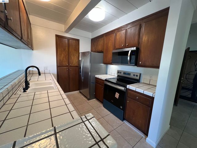 39139 Argonaut Way 202, Fremont, CA 94538