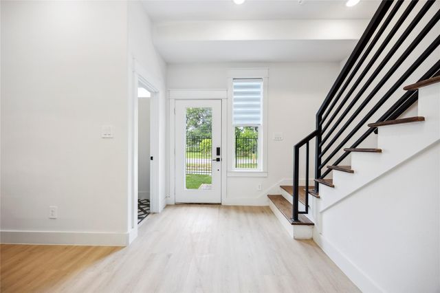 4601 Newberry Street A, Houston, TX 77051