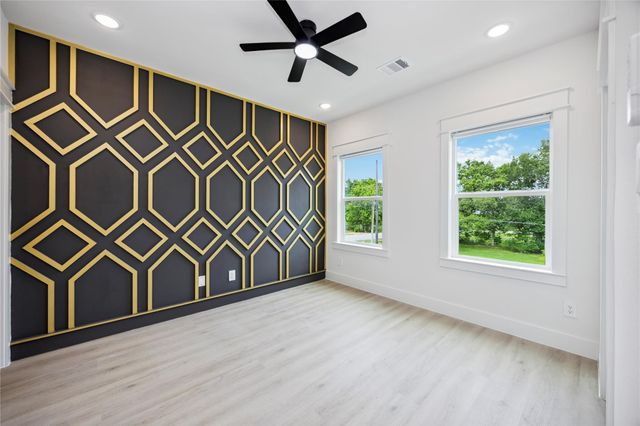 4601 Newberry Street A, Houston, TX 77051