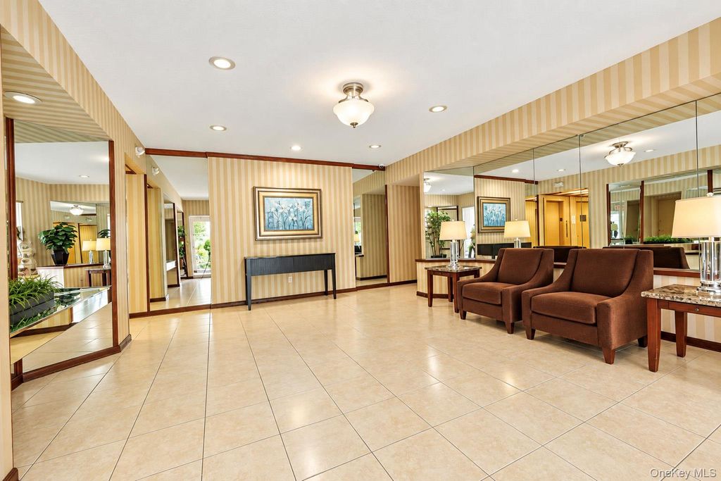 245 Rumsey Road 8R, Yonkers, NY 10701 — photo 3