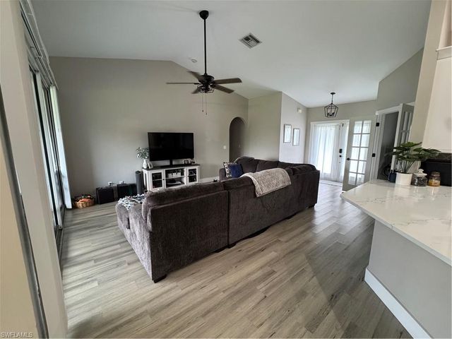 1229 SW 29th TER, Cape Coral, FL 33914