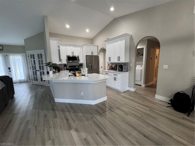 1229 SW 29th TER, Cape Coral, FL 33914