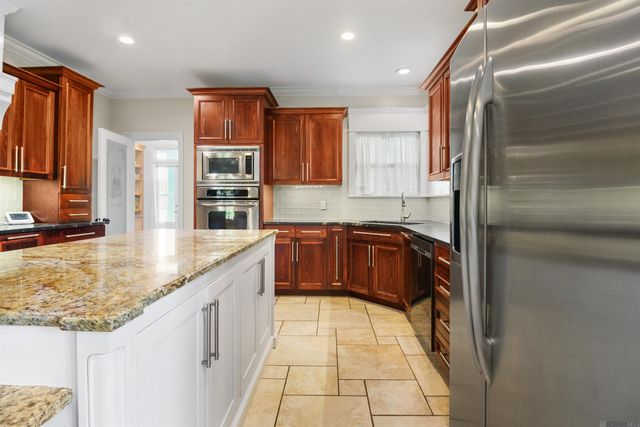 8768 Wyeth Dr, Denham Springs, LA 70706