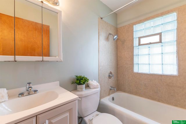 5314 N 48th Street, Omaha, NE 68104