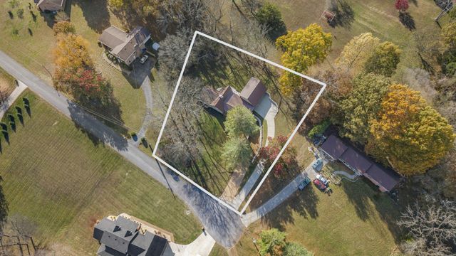 325 Walnut Ct, White House, TN 37188