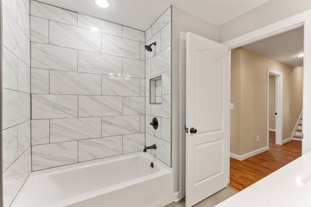 325 Walnut Ct, White House, TN 37188