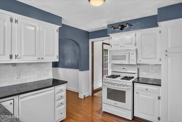 1831 Heatherdowns Boulevard, Toledo, OH 43614