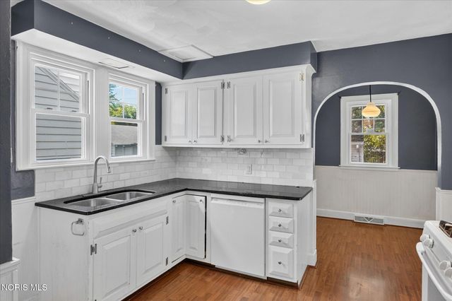 1831 Heatherdowns Boulevard, Toledo, OH 43614