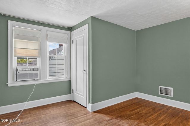 1831 Heatherdowns Boulevard, Toledo, OH 43614