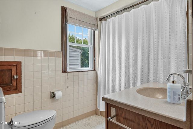 1831 Heatherdowns Boulevard, Toledo, OH 43614