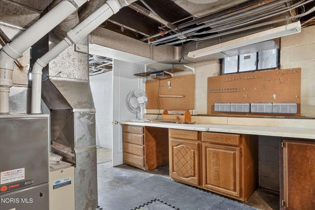 1831 Heatherdowns Boulevard, Toledo, OH 43614