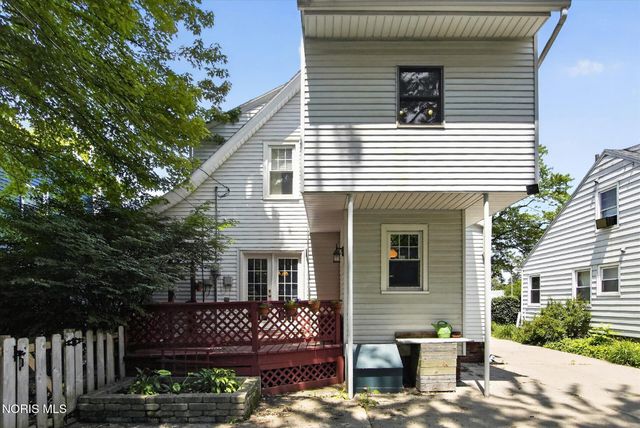 1831 Heatherdowns Boulevard, Toledo, OH 43614