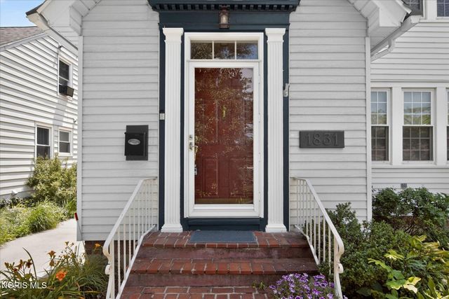1831 Heatherdowns Boulevard, Toledo, OH 43614