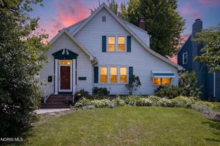 1831 Heatherdowns Boulevard, Toledo, OH 43614