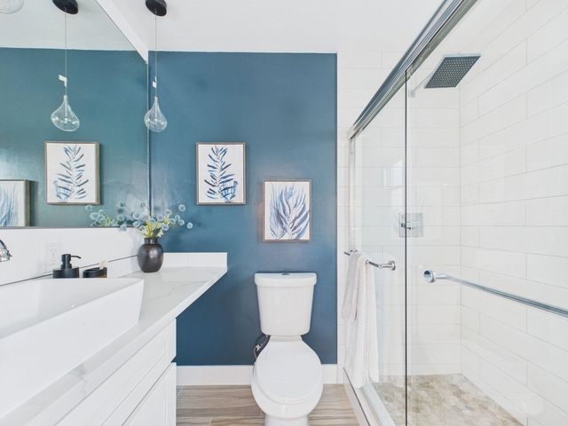 680 42nd St, Oakland, CA 94609