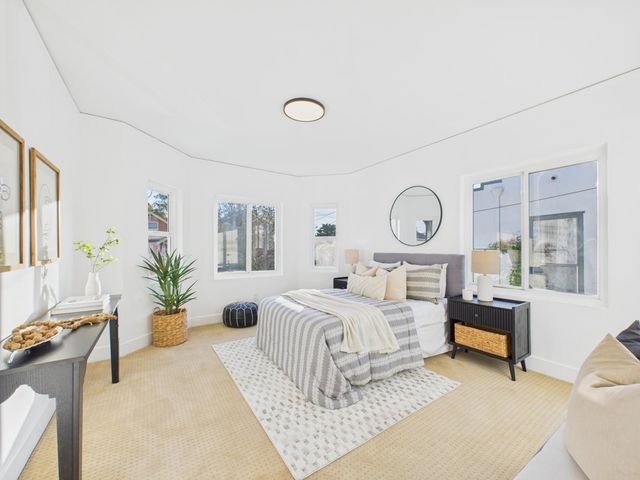 680 42nd St, Oakland, CA 94609