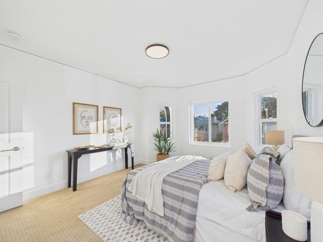 680 42nd St, Oakland, CA 94609