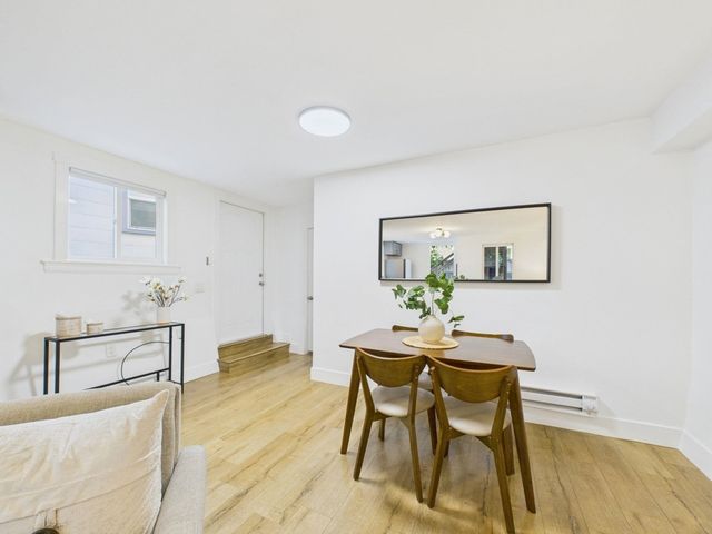 680 42nd St, Oakland, CA 94609