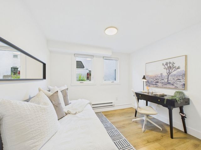 680 42nd St, Oakland, CA 94609