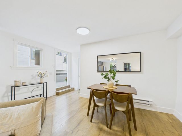 680 42nd St, Oakland, CA 94609