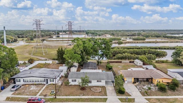 307 COUNTRY CLUB DRIVE, Oldsmar, FL 34677