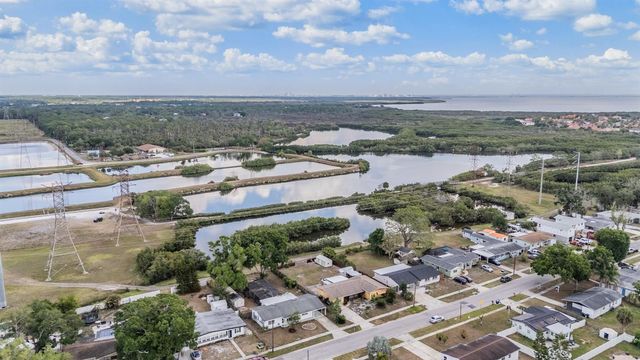 307 COUNTRY CLUB DRIVE, Oldsmar, FL 34677