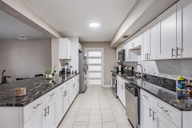 307 COUNTRY CLUB DRIVE, Oldsmar, FL 34677