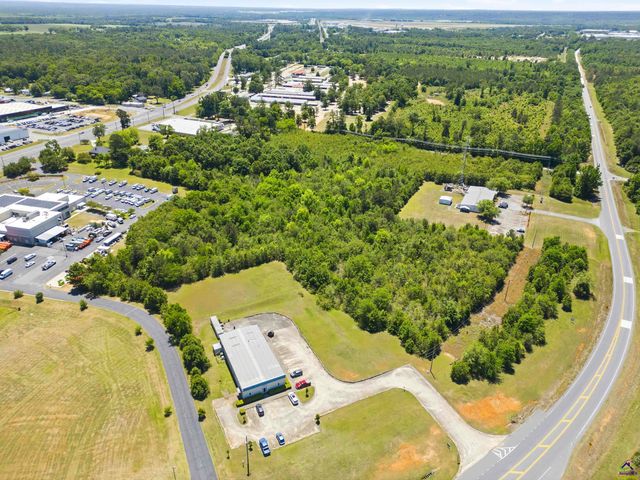 6629 Hawkinsville Road, Macon, GA 31216
